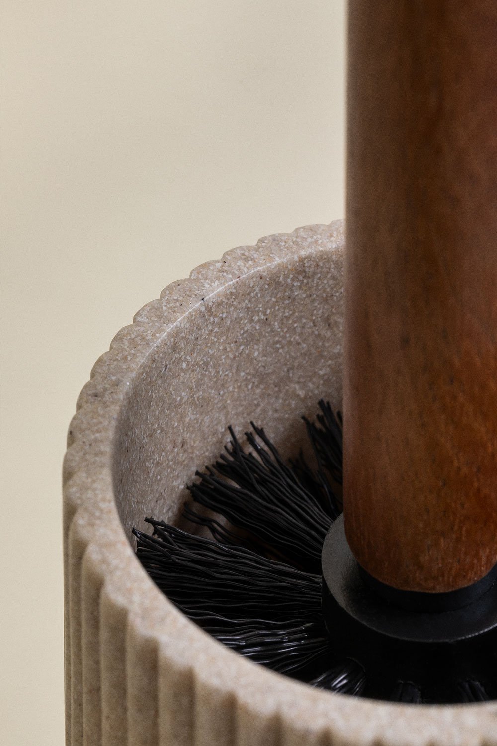 Wassila toilet brush, gallery image 4