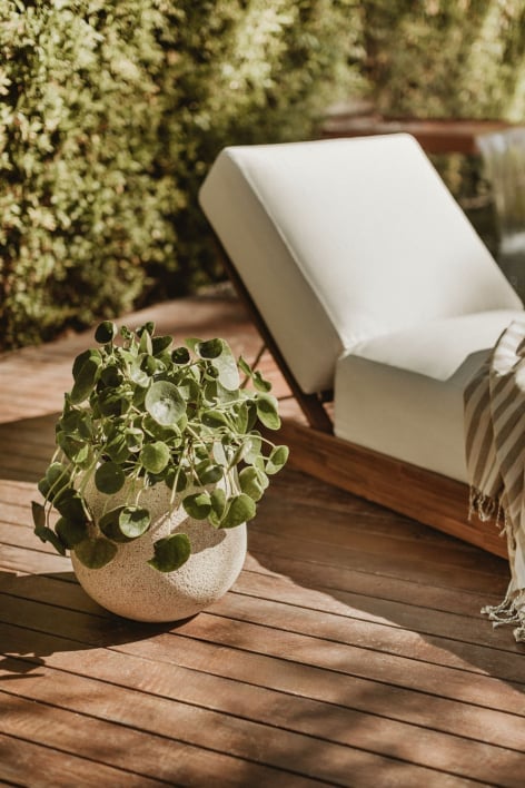 Ugor outdoor planter in polystone