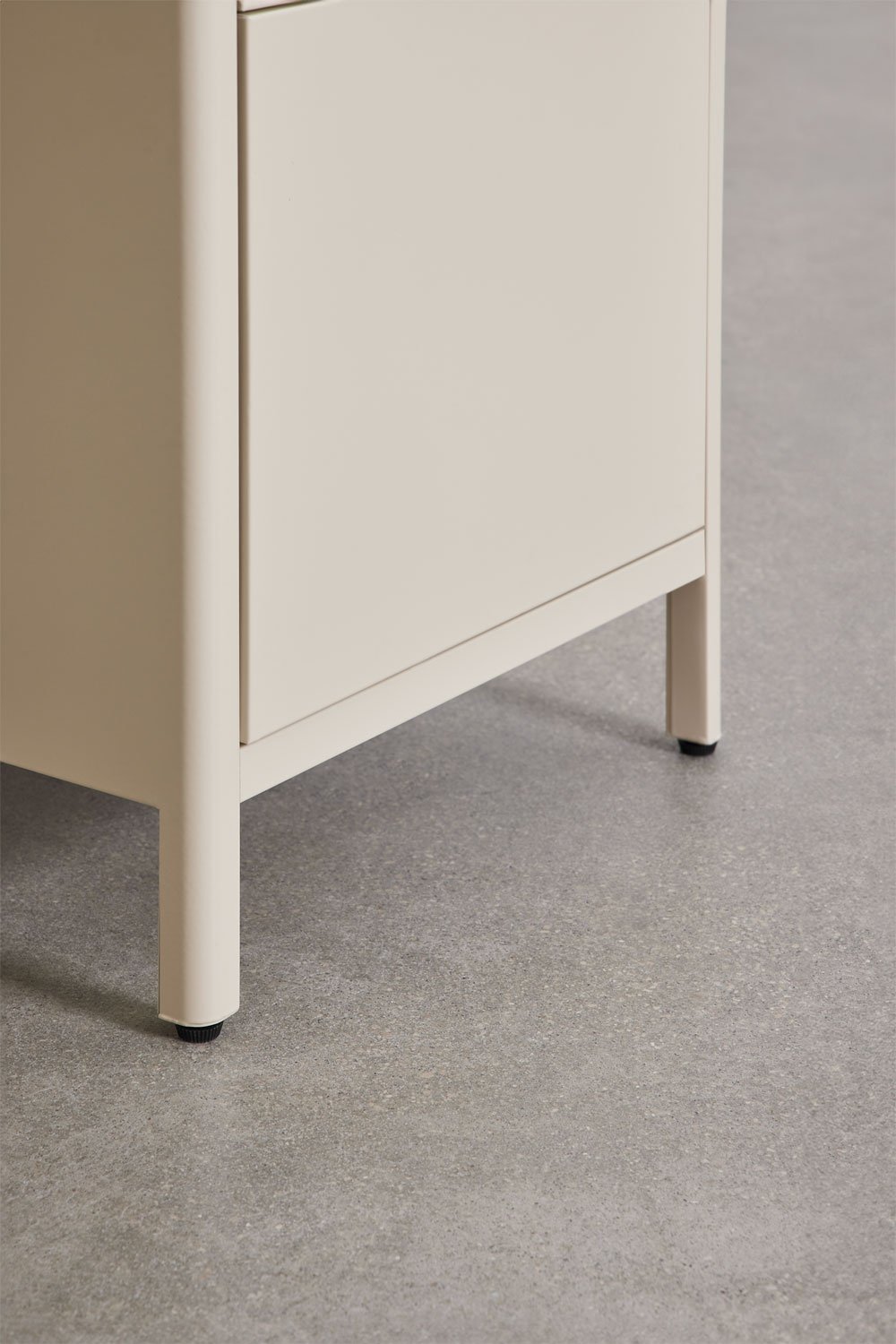 Michigan steel desk with drawers, gallery image 7