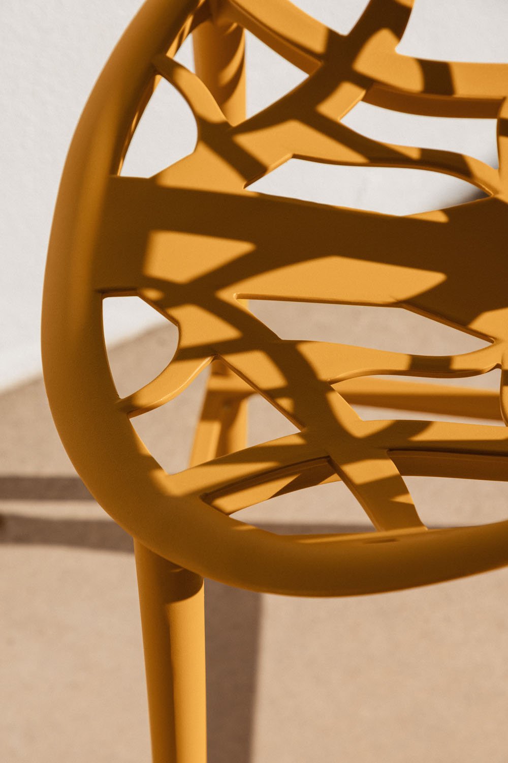 2-Pack garden high stools 65 cm in mustard polypropylene Ores, gallery image 2