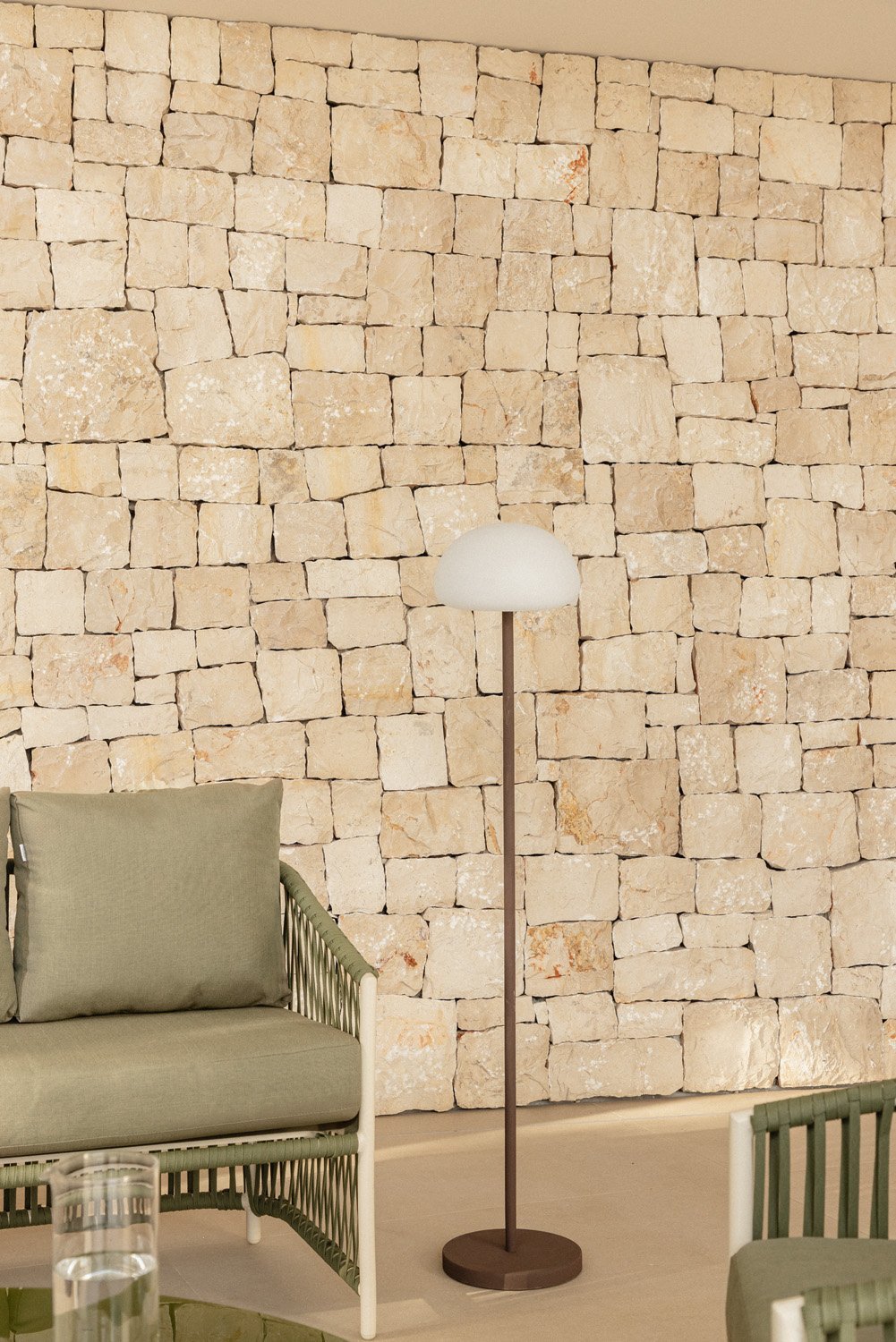 Zeliro wireless outdoor LED floor lamp in iron, gallery image 1