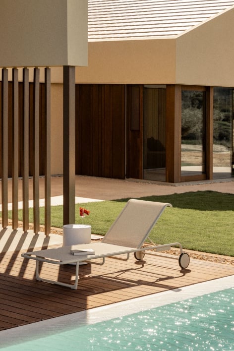 Leyanis aluminium reclining lounger