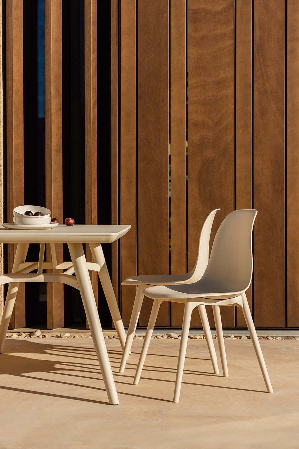 Pack of 4 Scand polypropylene garden chairs, gallery image 1