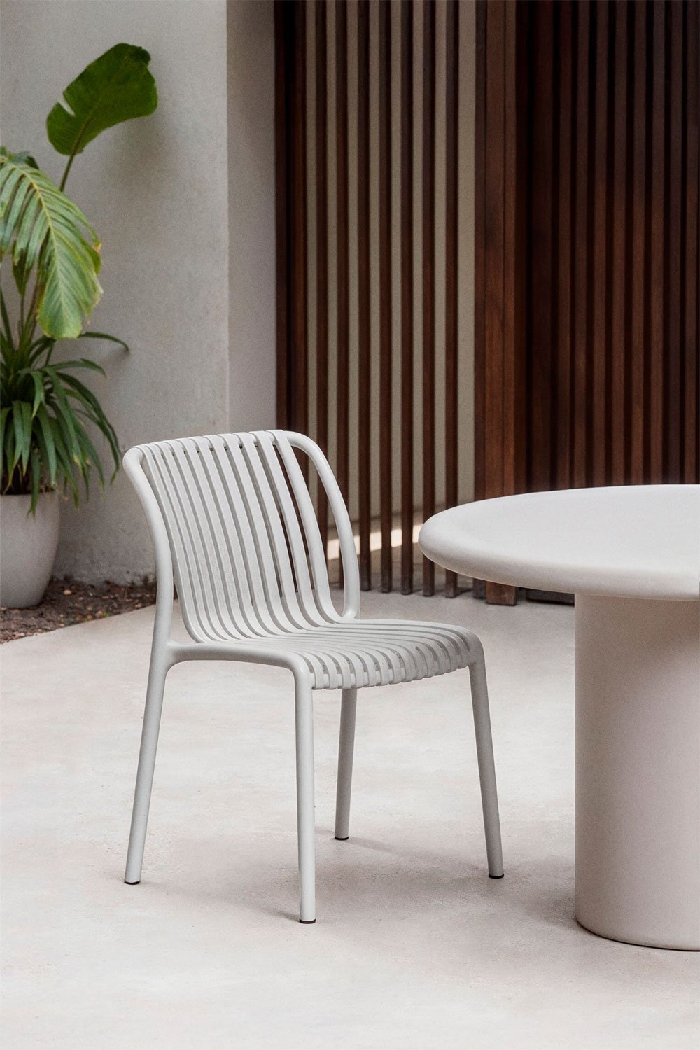 Pack of 4 Wendell polypropylene stackable garden chairs, gallery image 1