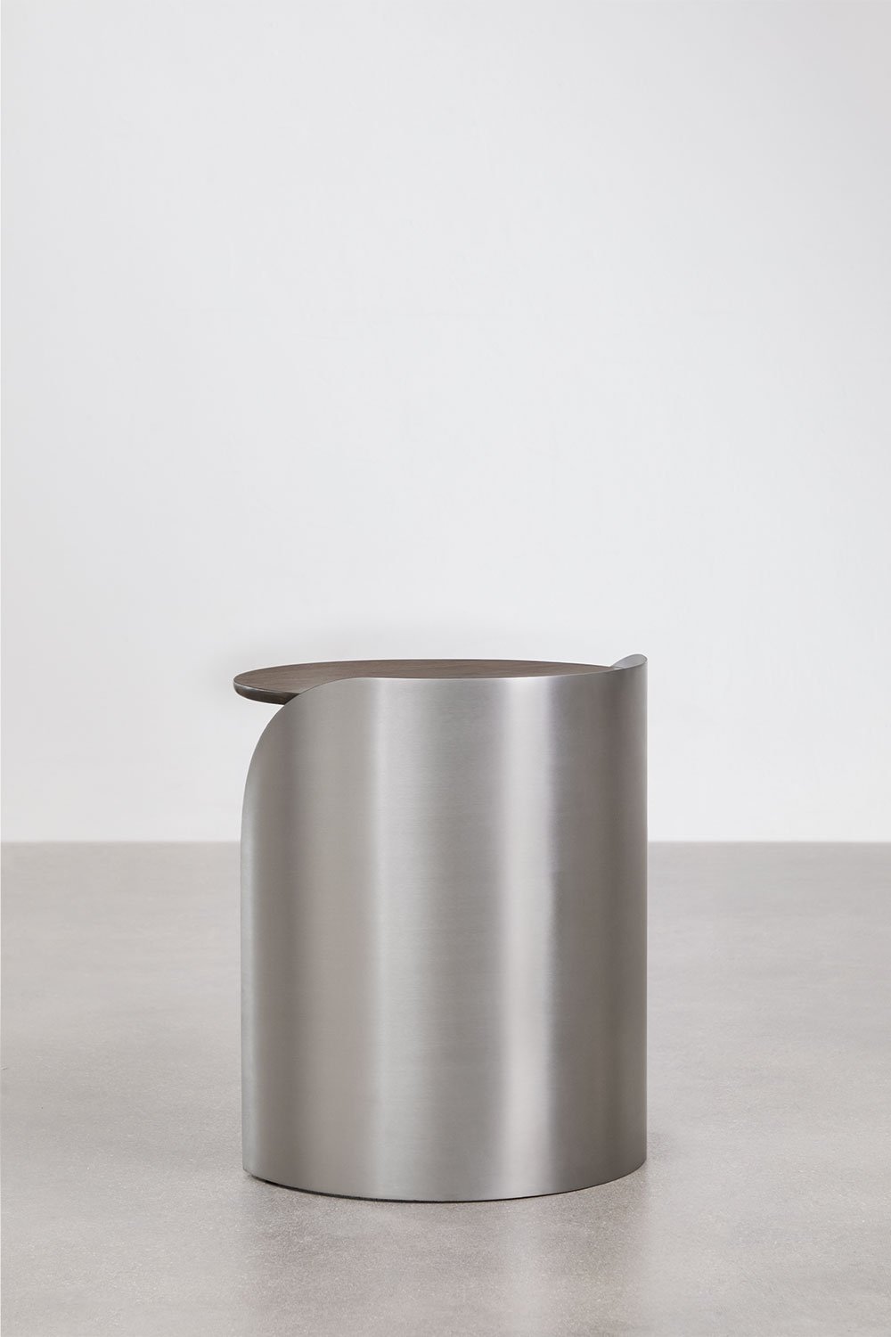 Round nightstand in mango wood and stainless steel Xireisa, gallery image 5