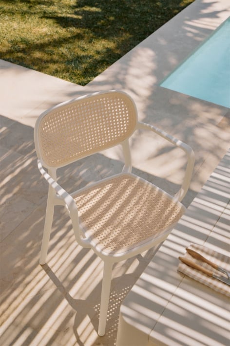 Omara stackable garden chair with armrests
