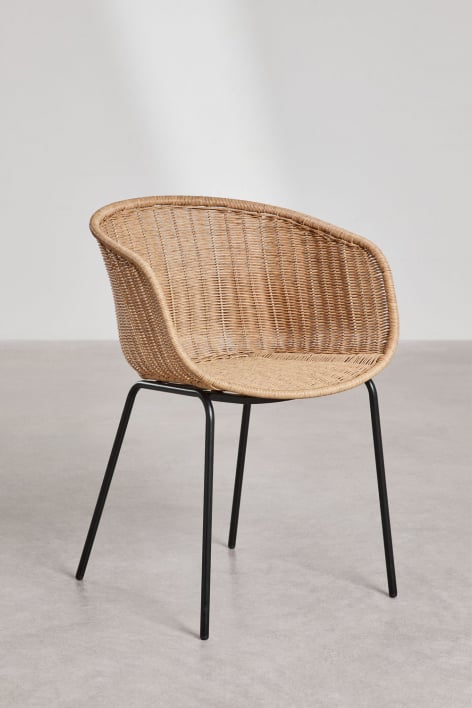Dining chair with armrests in synthetic wicker and iron Tulua