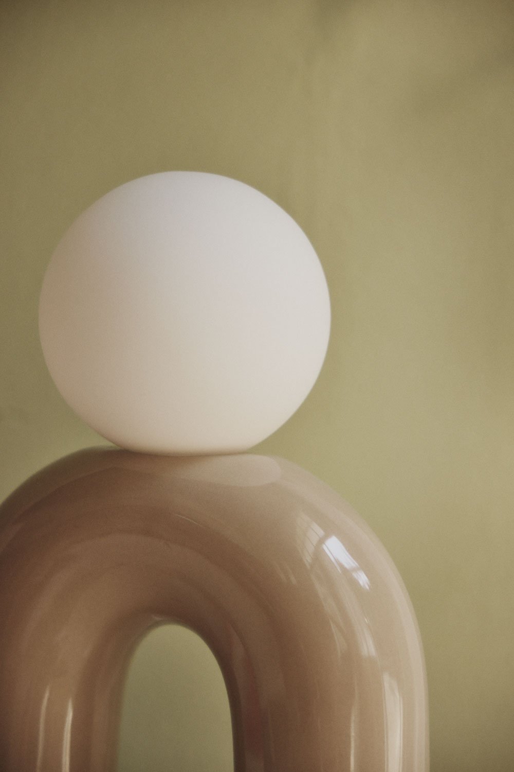 30cm ceramic table lamp with Margot glass ball, gallery image 2