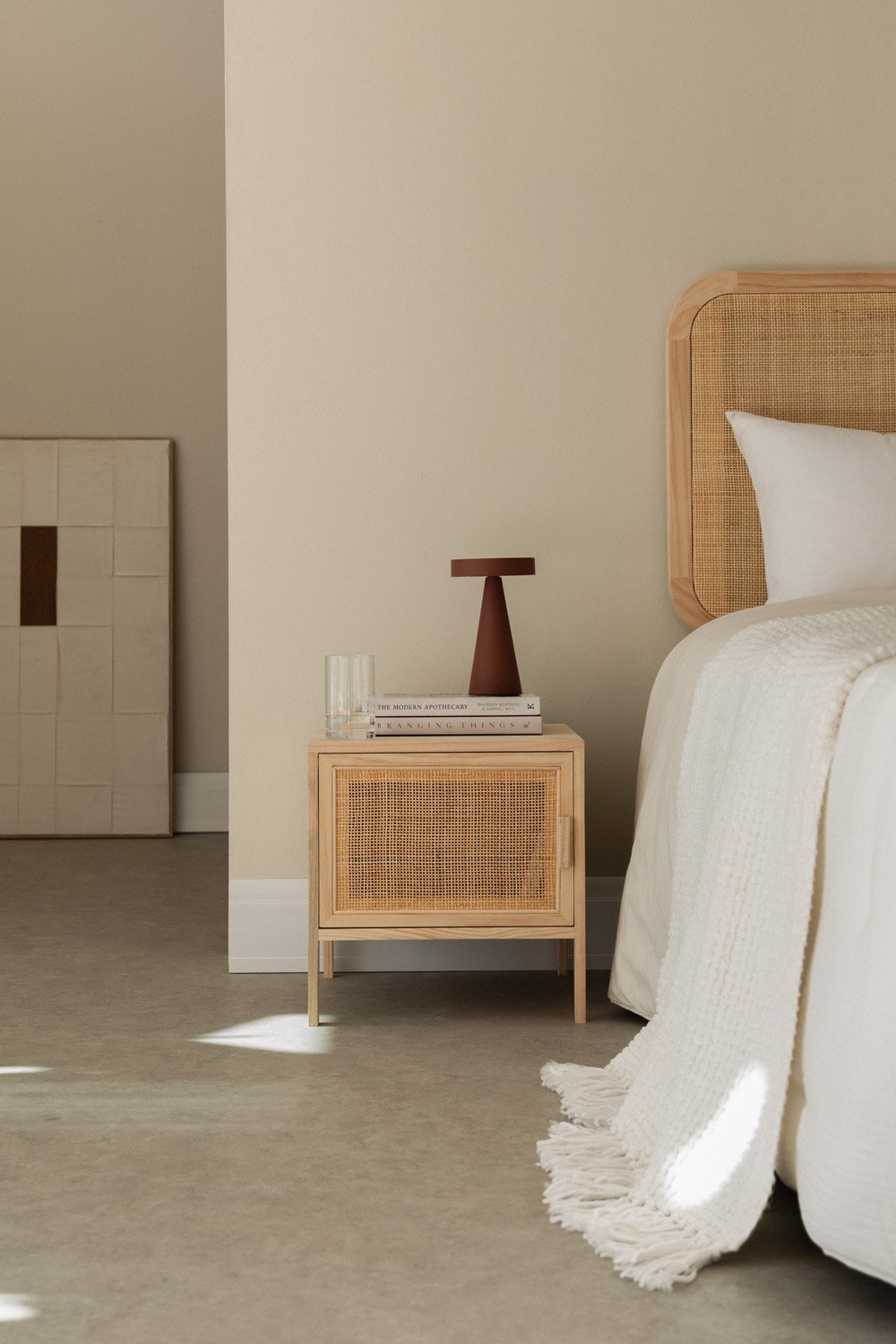 Pack of 2 square 40x40 cm nightstands in rattan and wood Reyna, gallery image 1