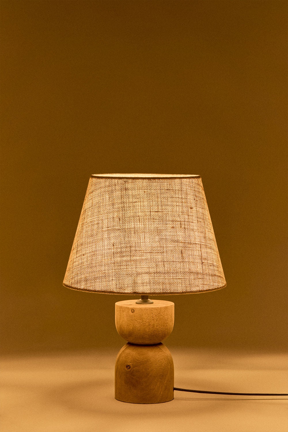 Mango wood table lamp Diniz, gallery image 3