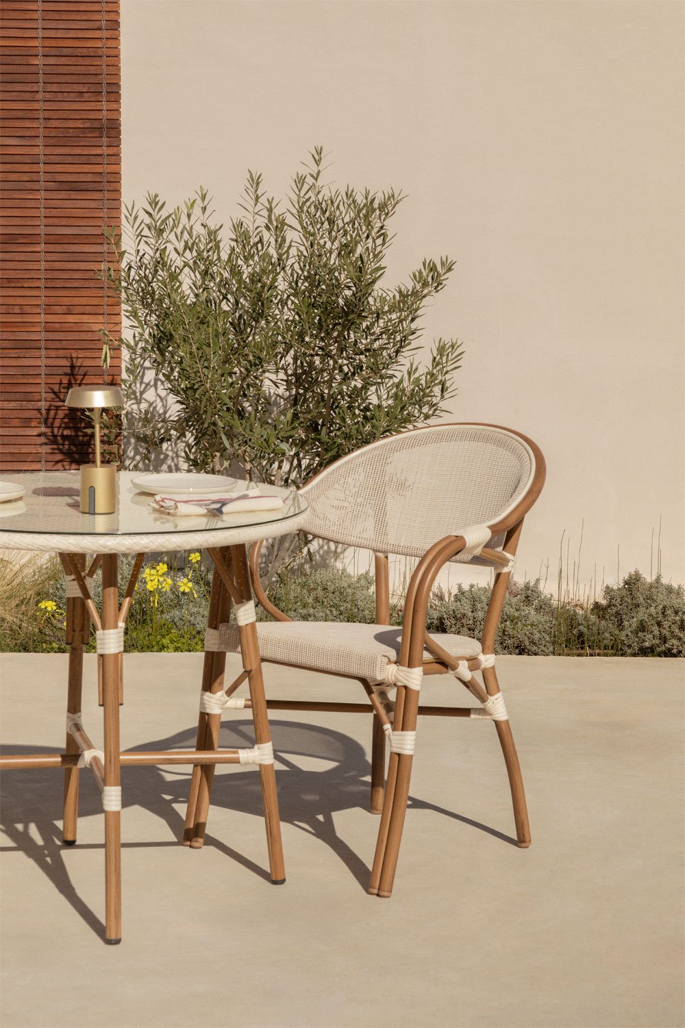 Pack of 2 stackable garden chairs with armrests in aluminium Brielle Bistro, gallery image 1