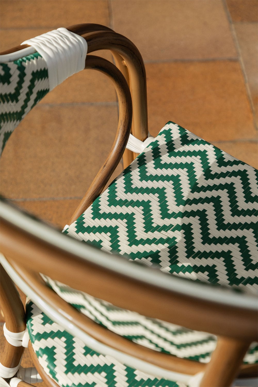 Pack of 4 Brielle Bistro aluminum stackable garden chairs with armrests, gallery image 2