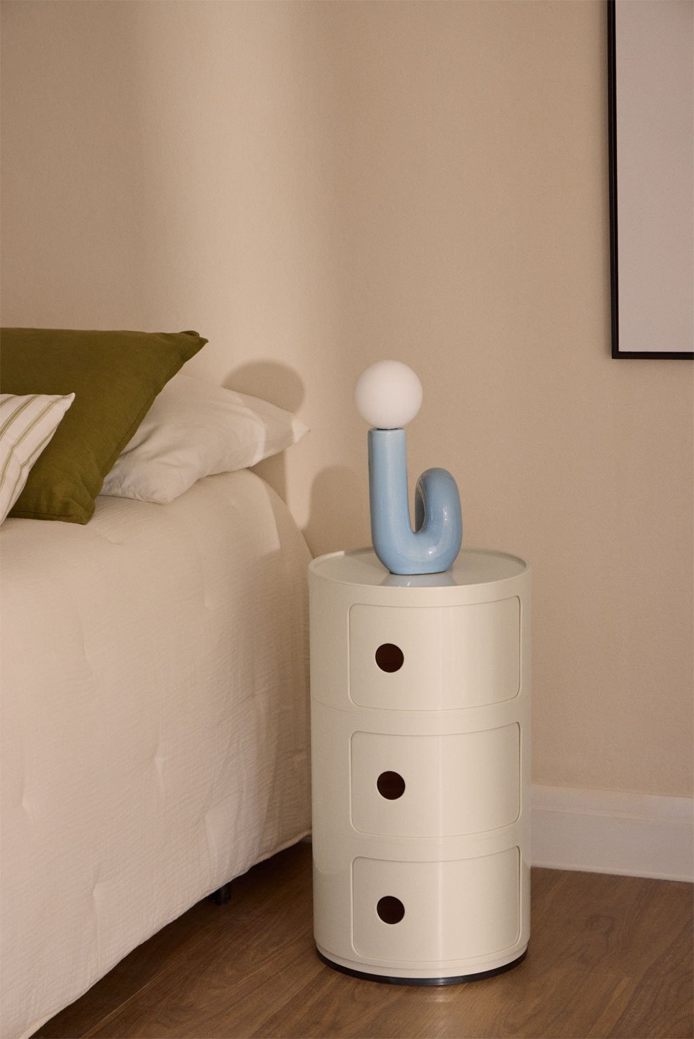 Round bedside table with shelves Babel, gallery image 1