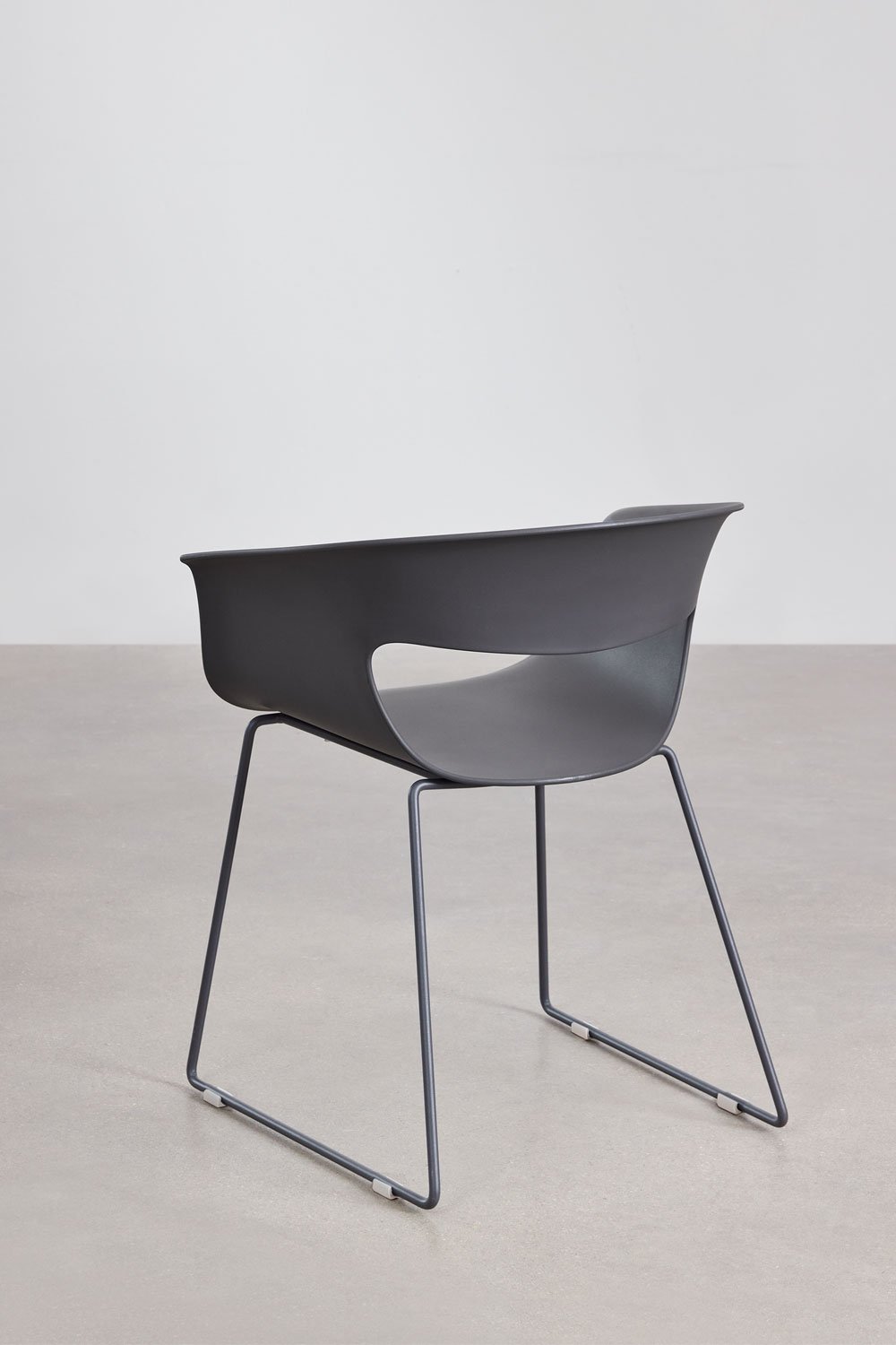 Pack of 2 dining chairs in polypropylene and steel Alanys, gallery image 5