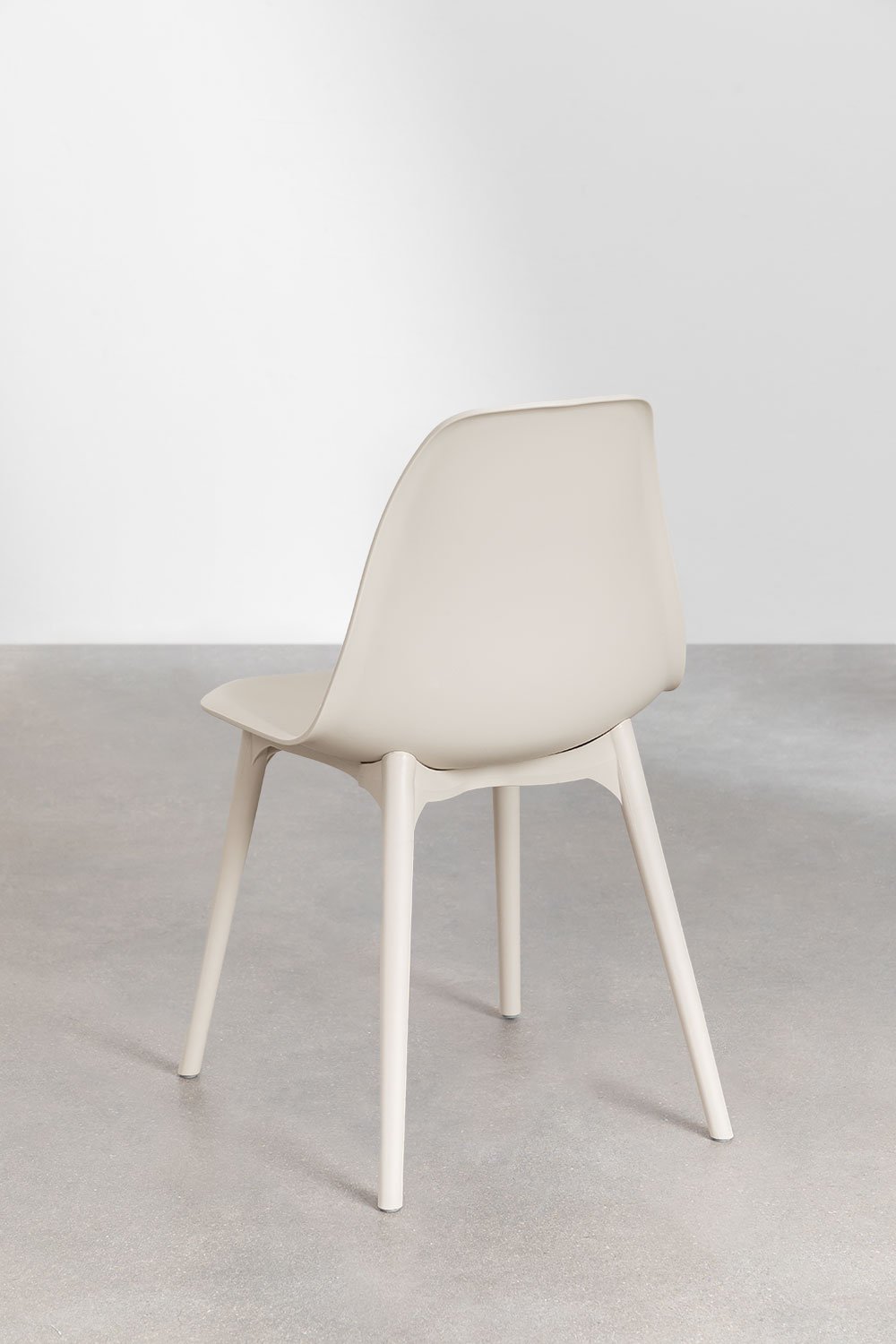 Pack of 4 Scand polypropylene garden chairs, gallery image 5