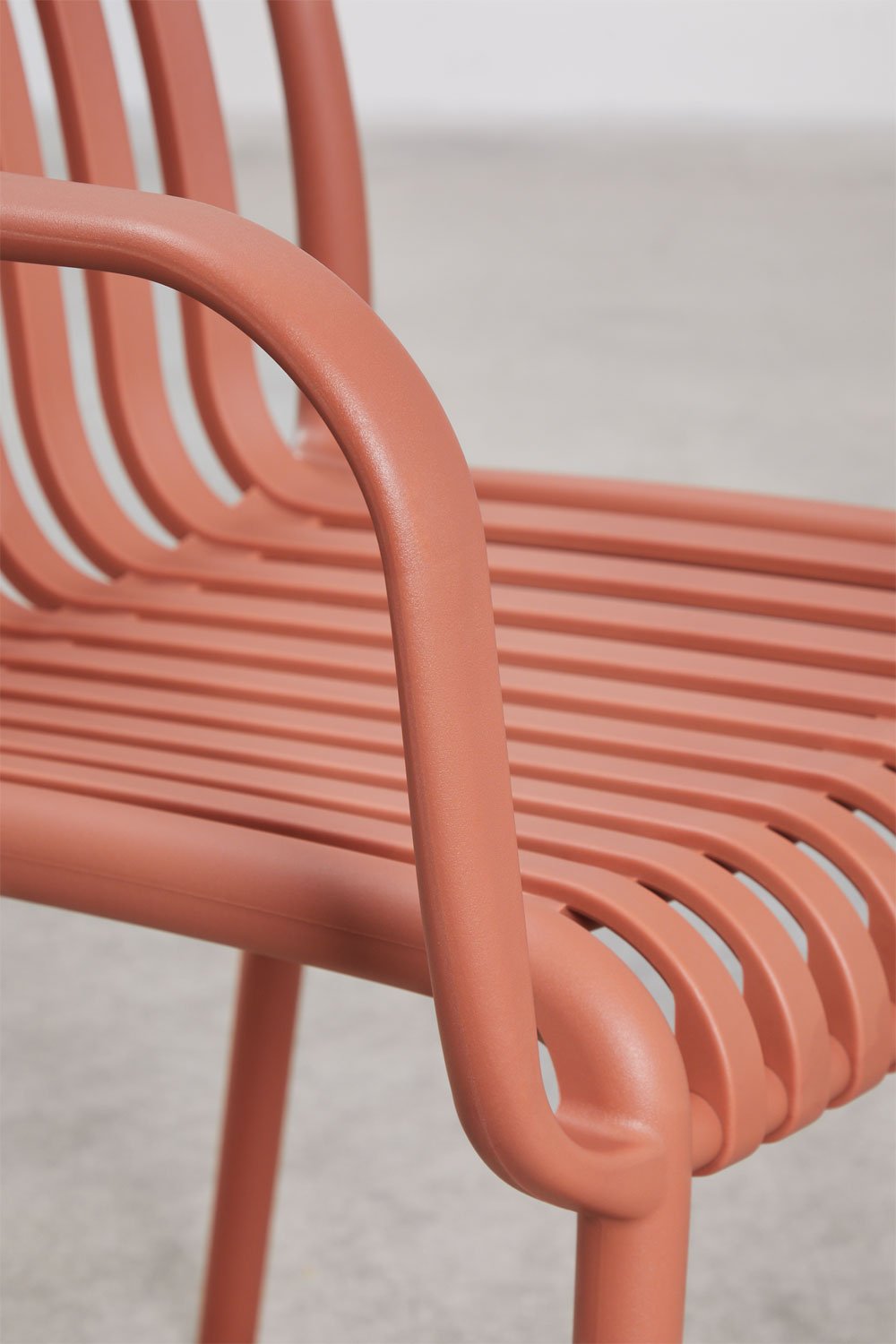 Pack of 4 Wendell polypropylene garden chairs with armrests, gallery image 7