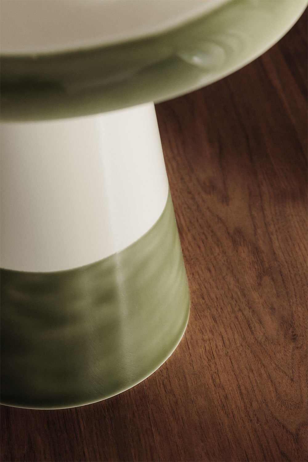 Pack of 2 Marcela round iron nightstands, gallery image 2