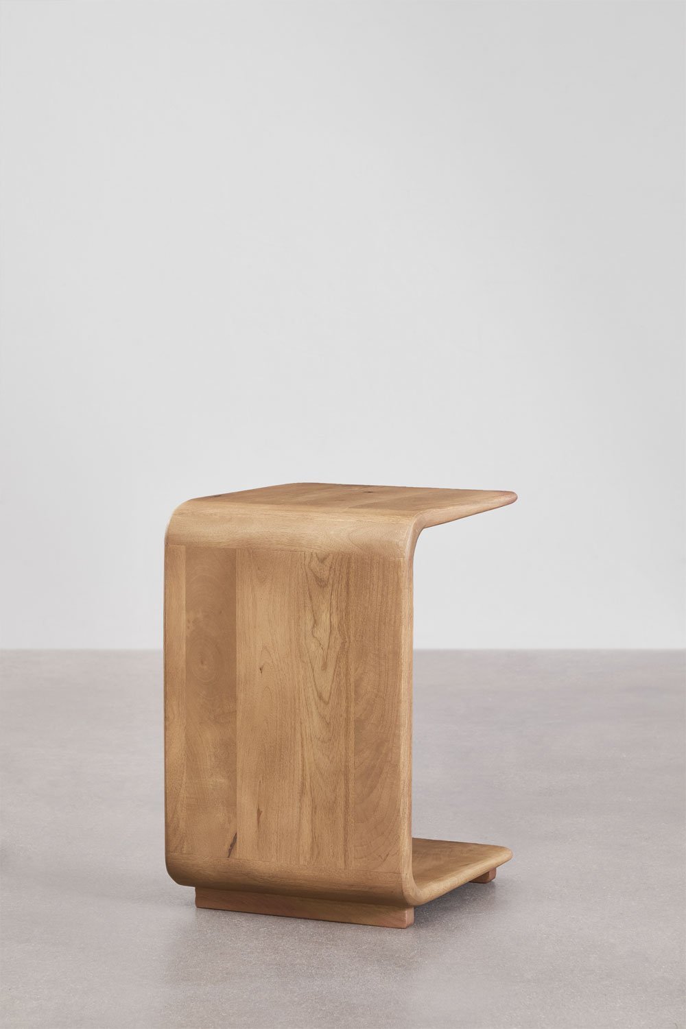 Tinsley wood side table 35x40 cm, gallery image 3