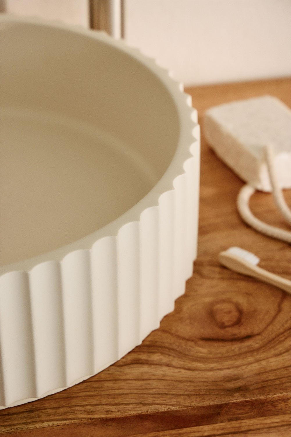 Round sink Ø40 cm in Kazbek cement, gallery image 2
