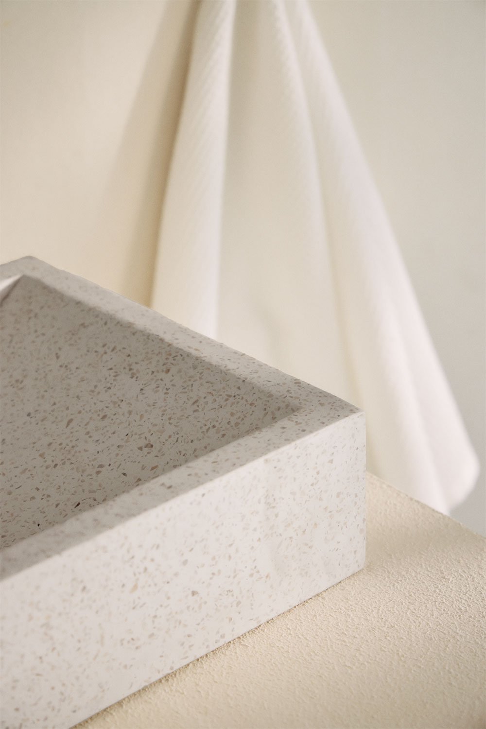 Richard concrete sink, gallery image 2