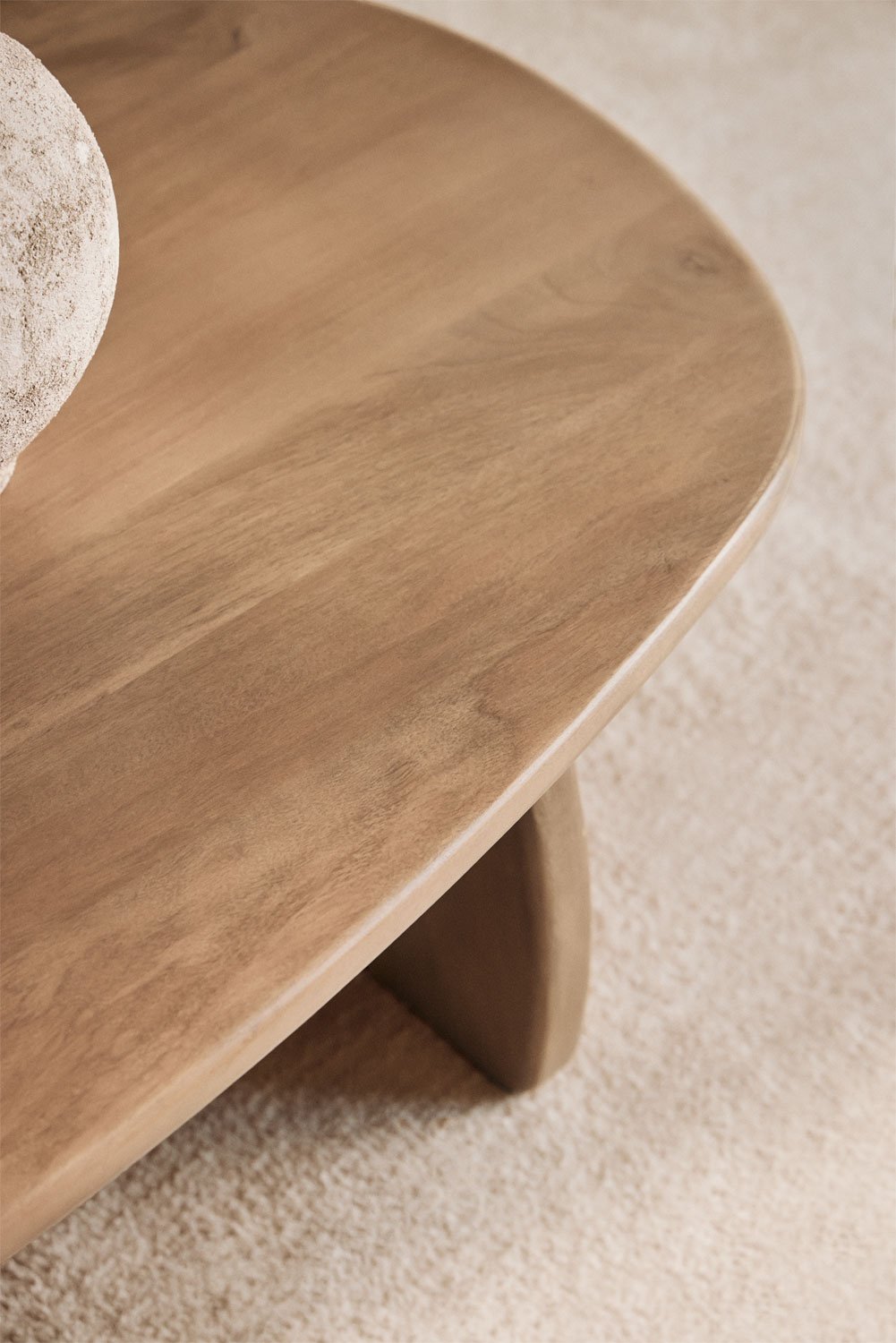 Oval coffee table 110x70 cm in Agathe mango wood, gallery image 2
