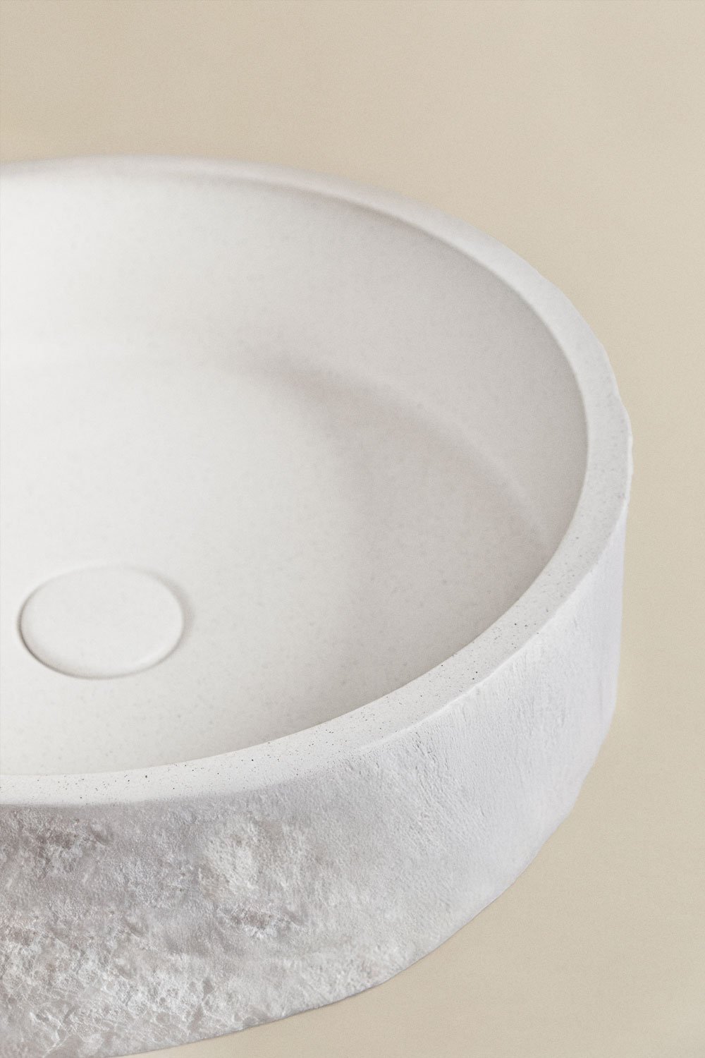 Round washbasin Ø40 cm in Elbru cement, gallery image 4