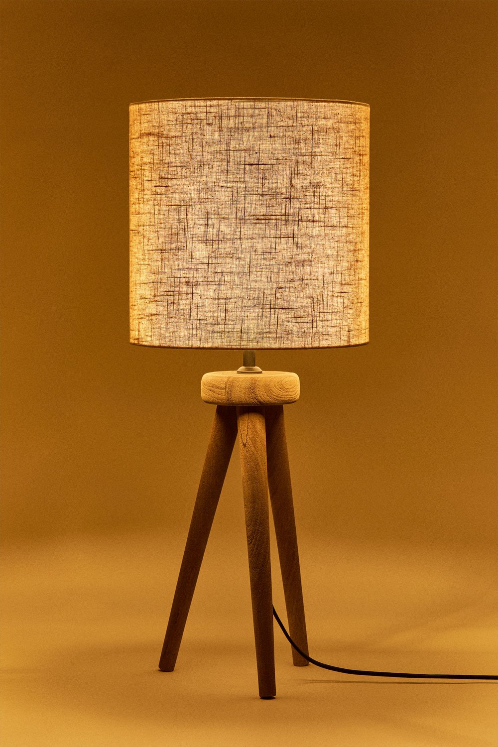 Simona mango wood table lamp, gallery image 3