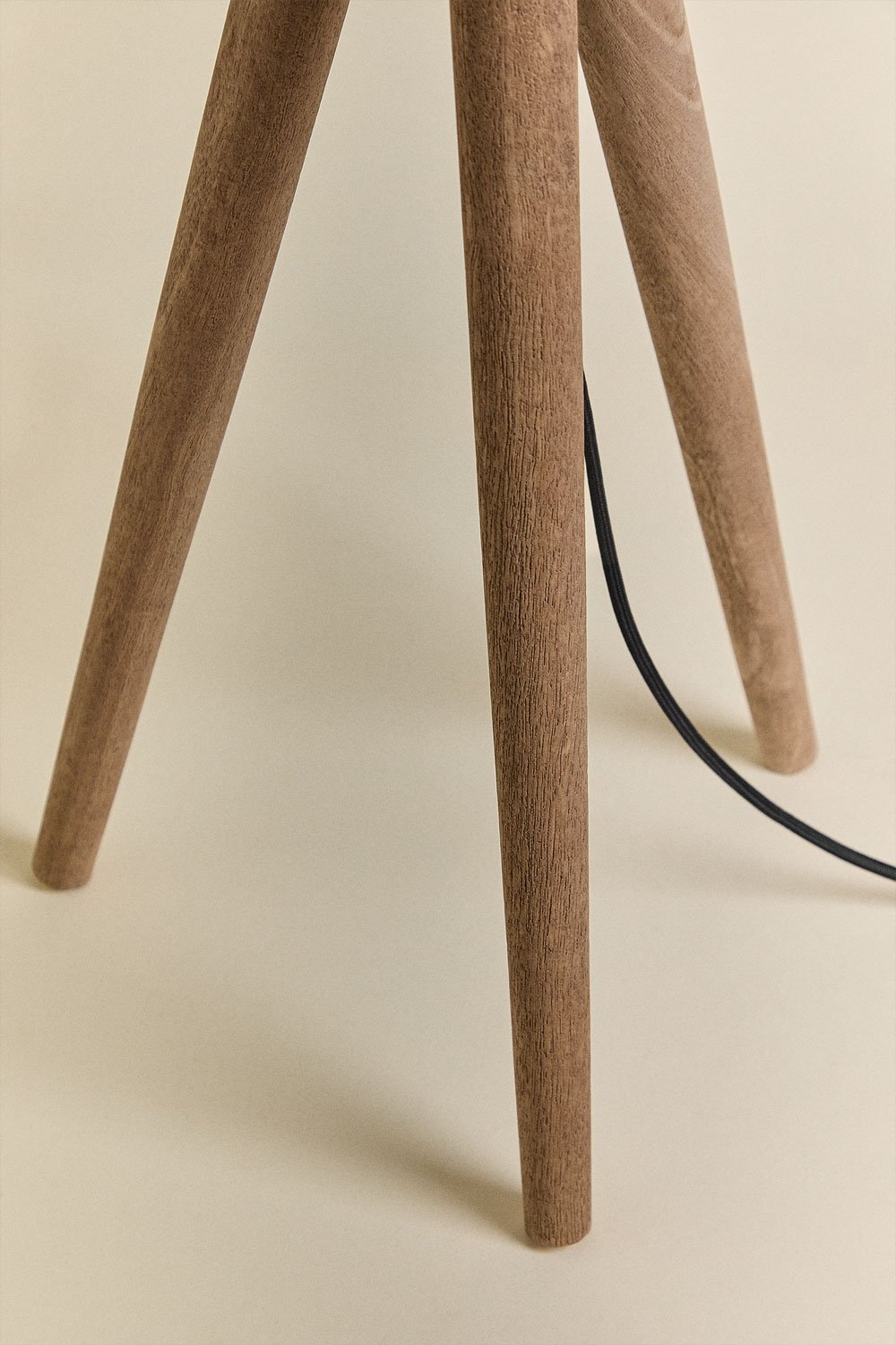 Simona mango wood table lamp, gallery image 6