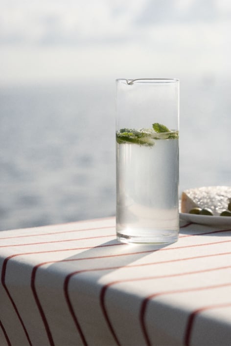 Glass pitcher 1 L Lioare