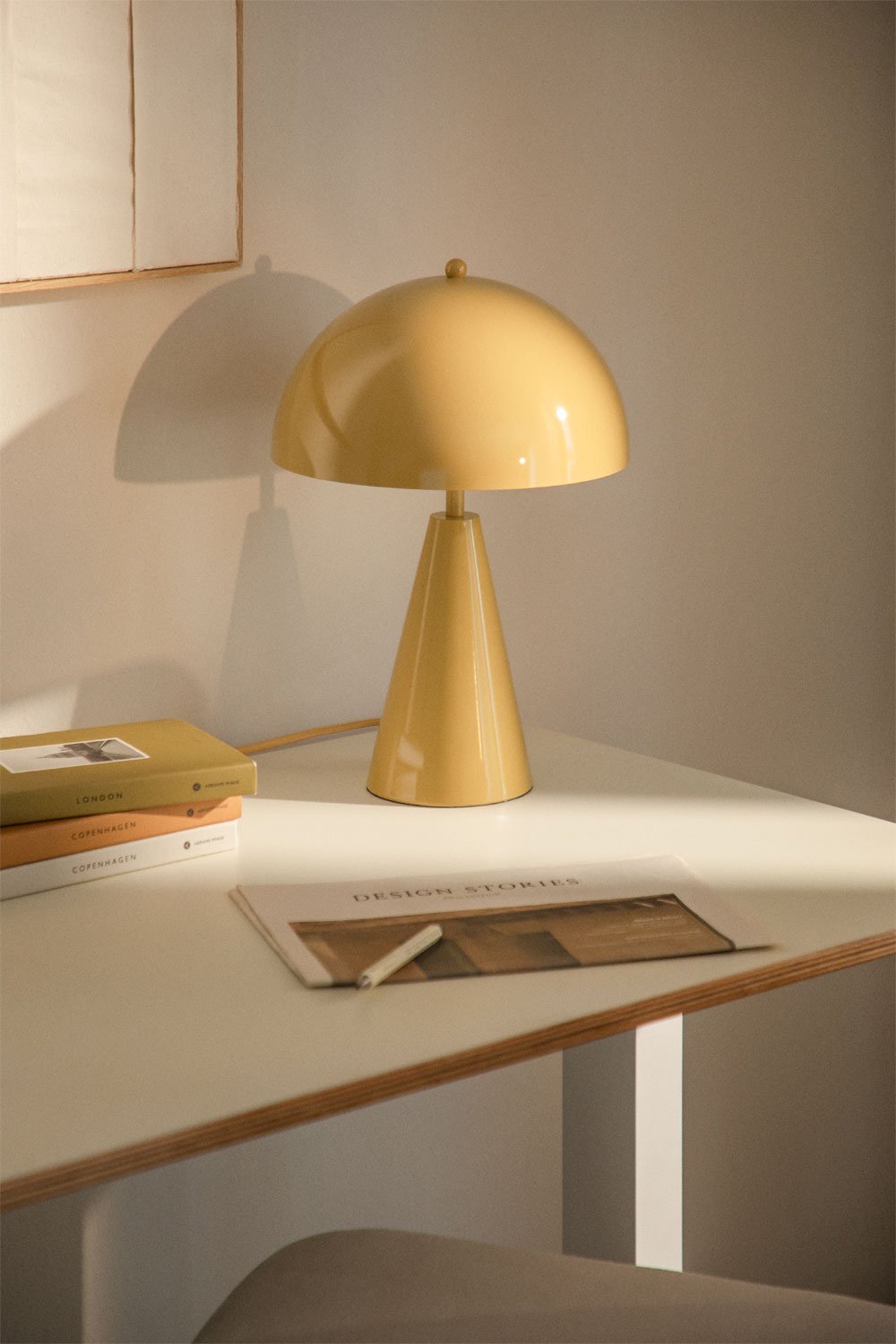 Jaliya iron table lamp, gallery image 1
