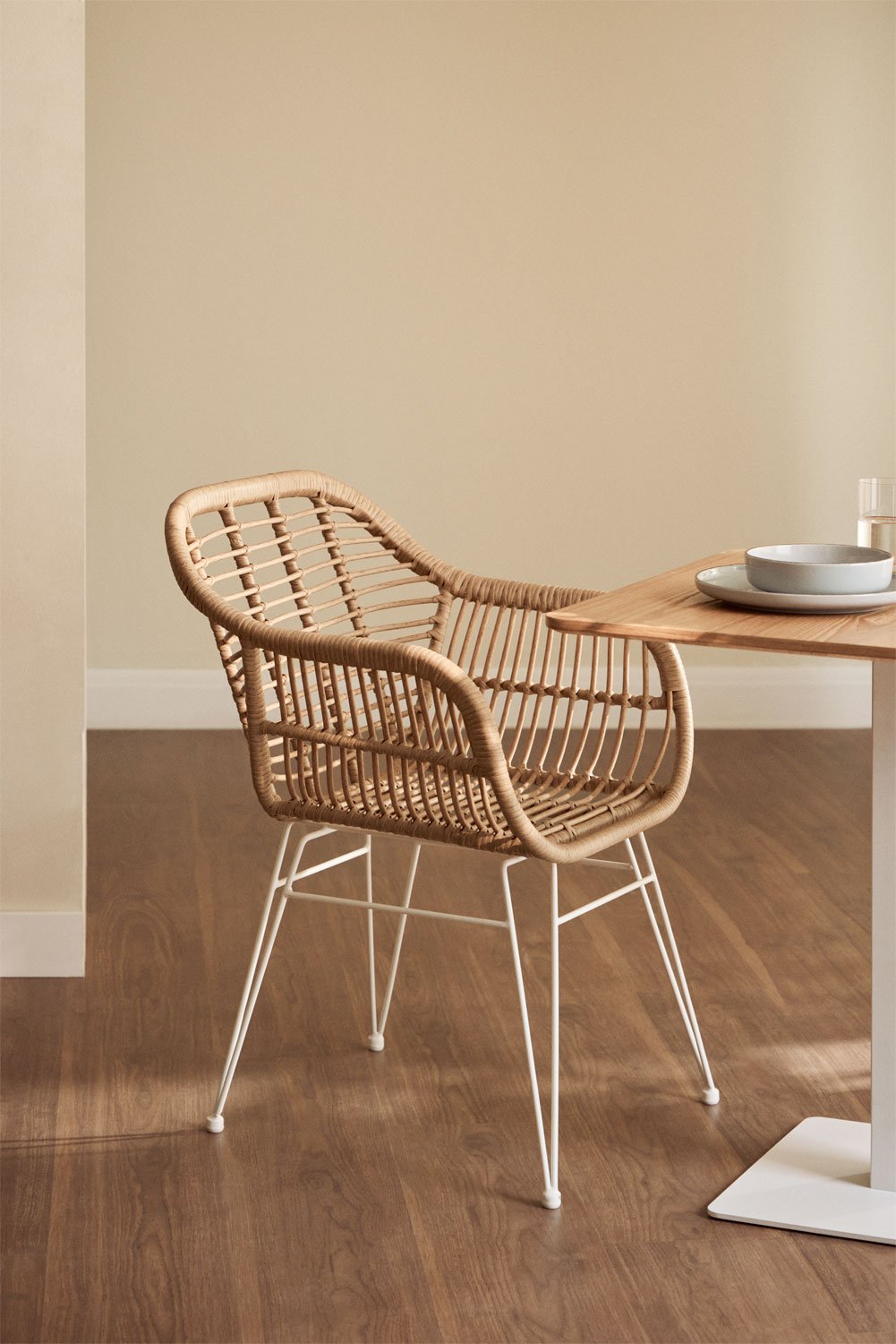 Pack of 4 Zole synthetic wicker dining chairs, gallery image 1