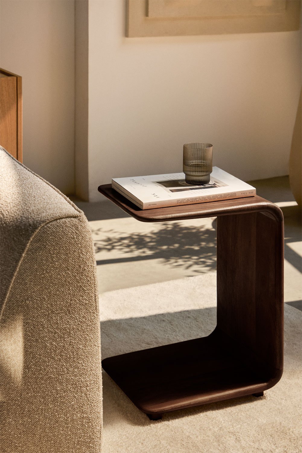 Tinsley wood side table 35x40 cm, gallery image 1