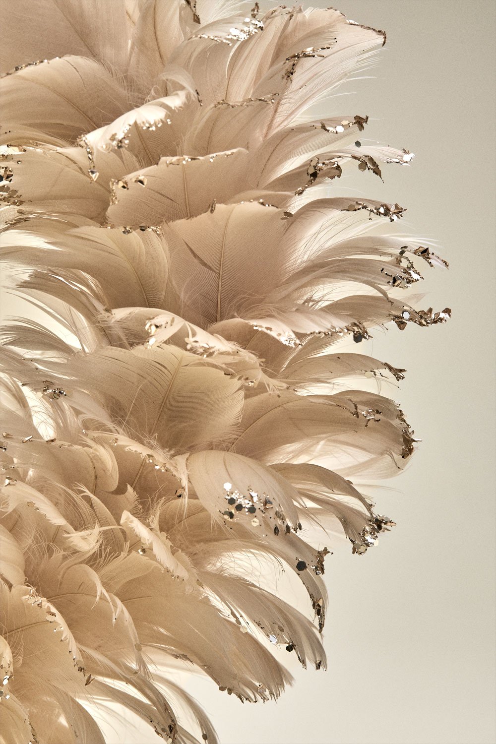 Decorative Christmas wreath Ø40 cm with synthetic feathers Rory, gallery image 2