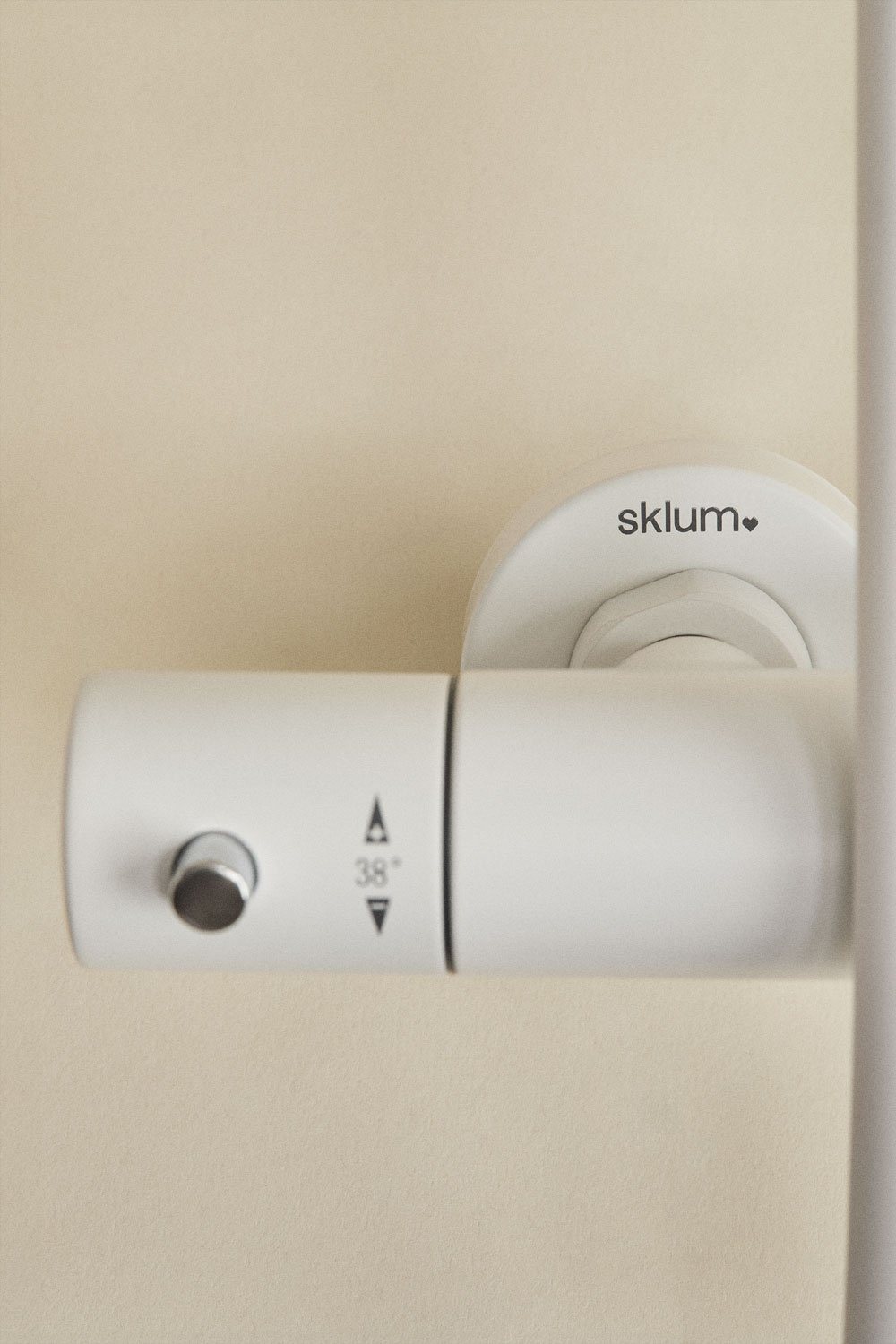 Orveta brass thermostatic shower column, gallery image 10