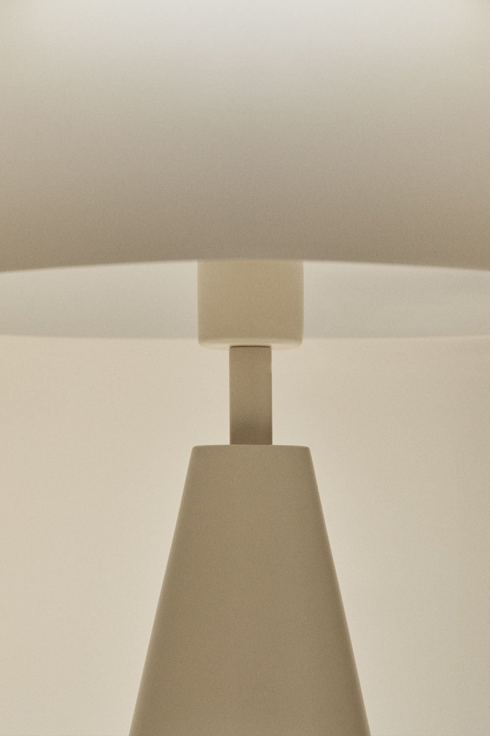 Jaliya iron table lamp, gallery image 5