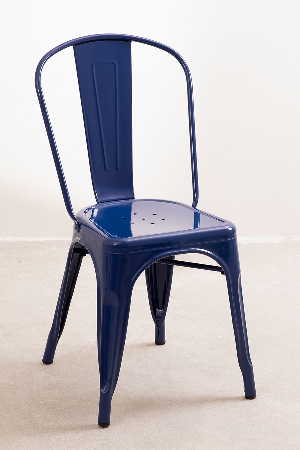 Pack of 4 Lix stackable dining chairs, gallery image 3