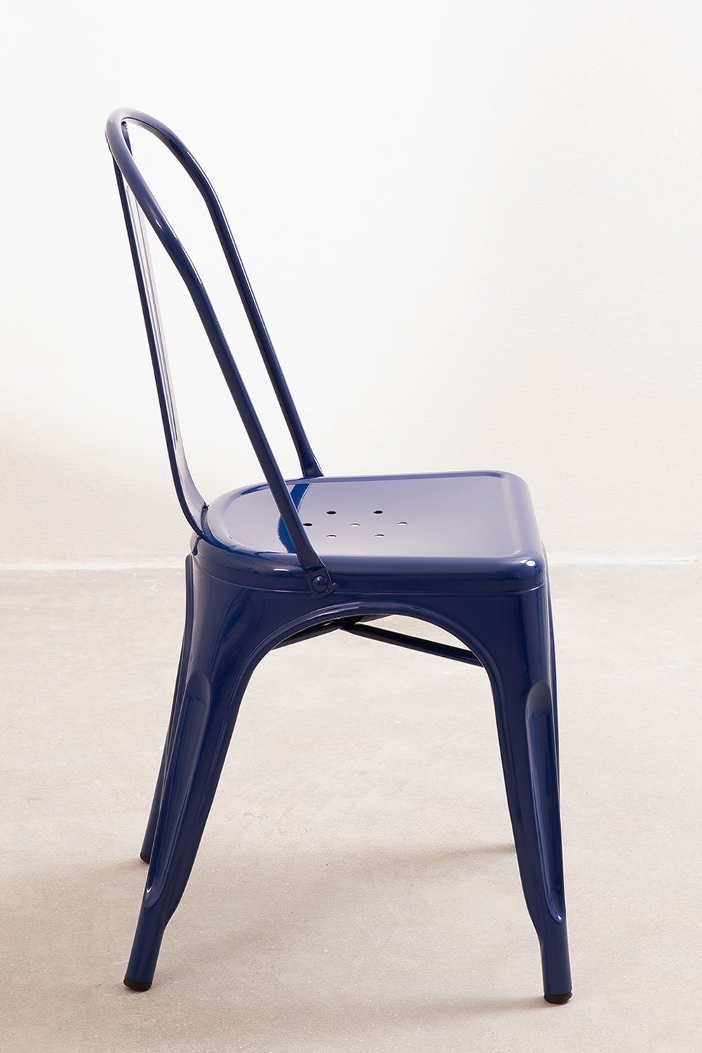 Pack of 4 Lix stackable dining chairs, gallery image 5