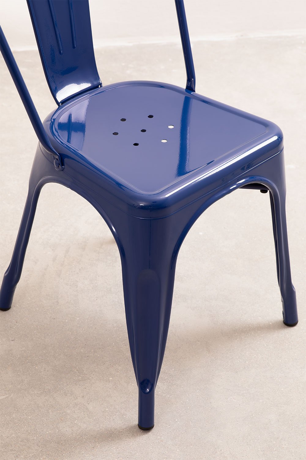 Pack of 4 Lix stackable dining chairs, gallery image 8