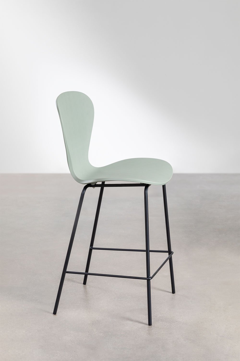 4-Pack high stools 65 cm celadon and black iron legs Uit, gallery image 2