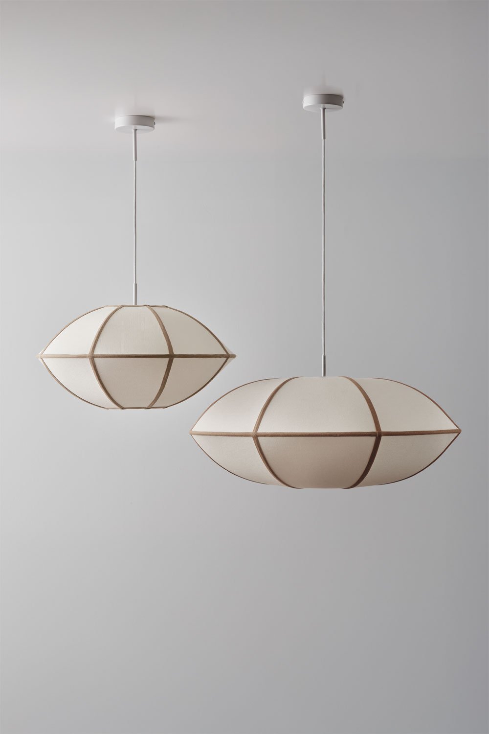 Set of 2 hanging ceiling lamps in Patraix linen, gallery image 2