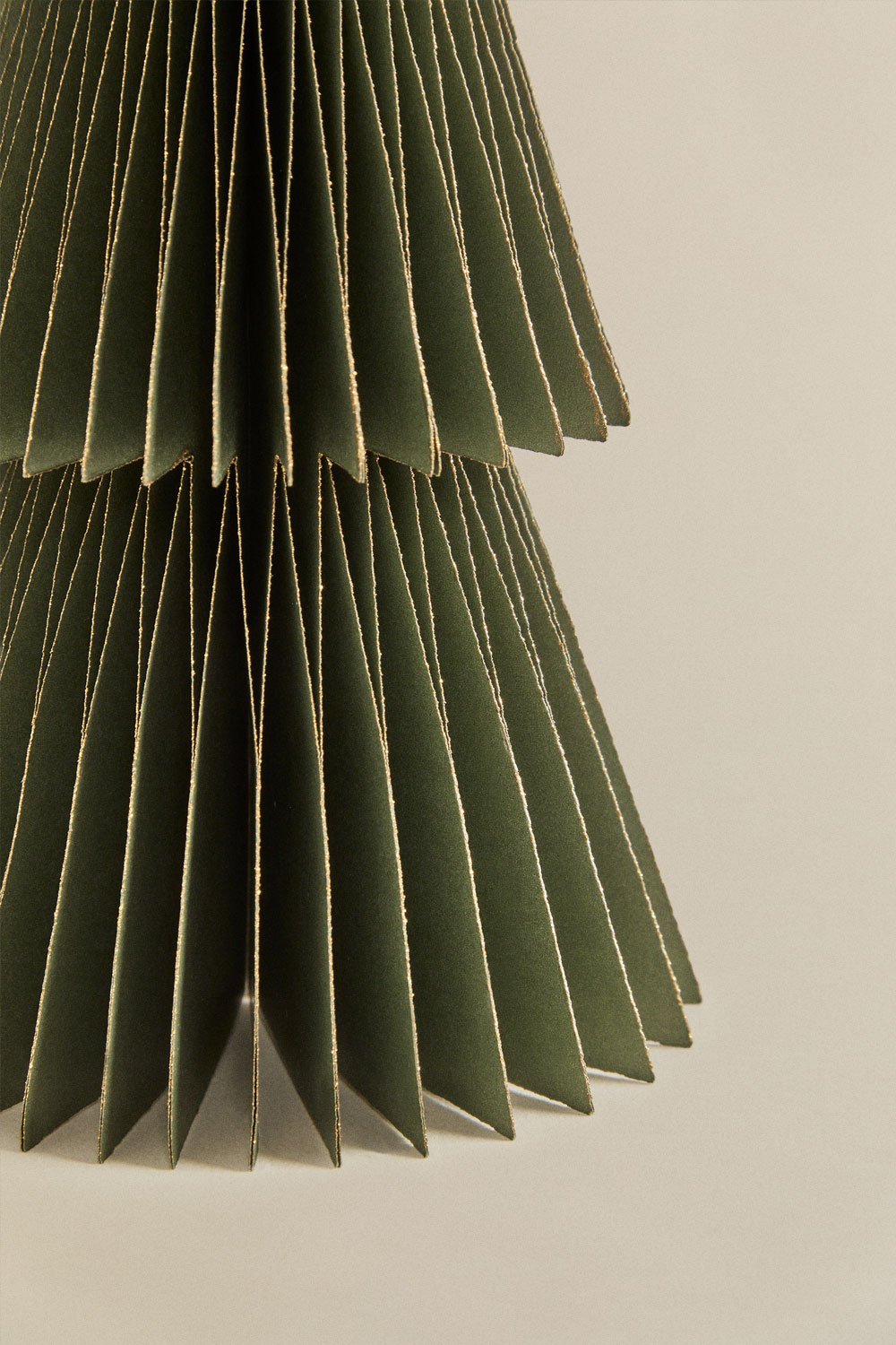 Jesper paper Christmas tree, gallery image 4