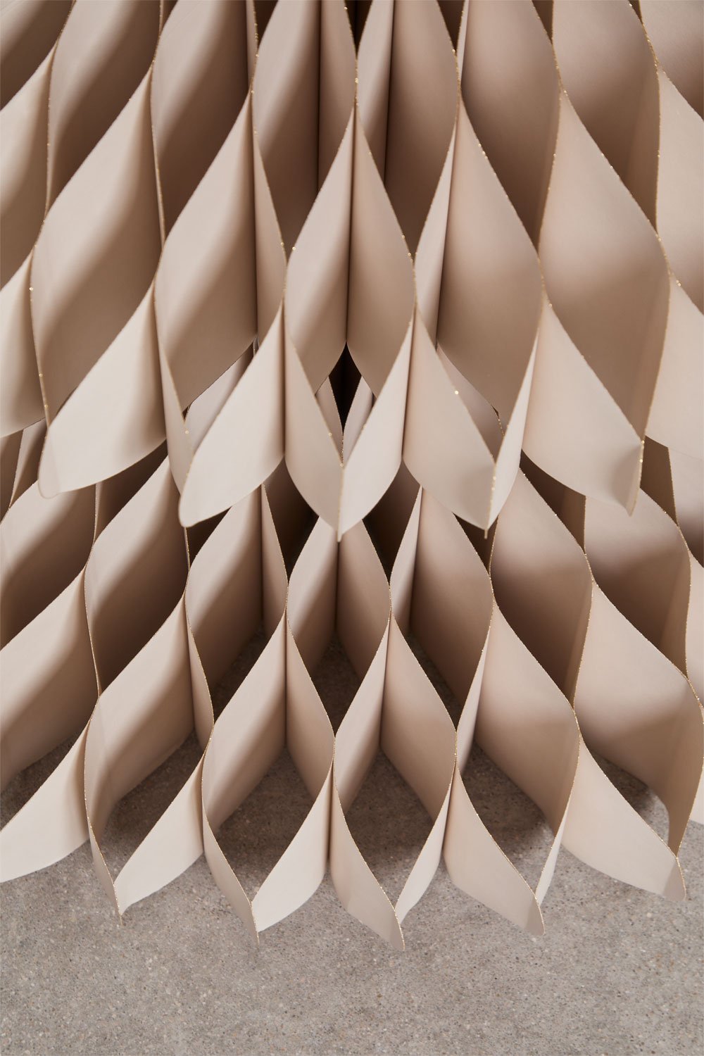 Aurina paper Christmas tree, gallery image 5