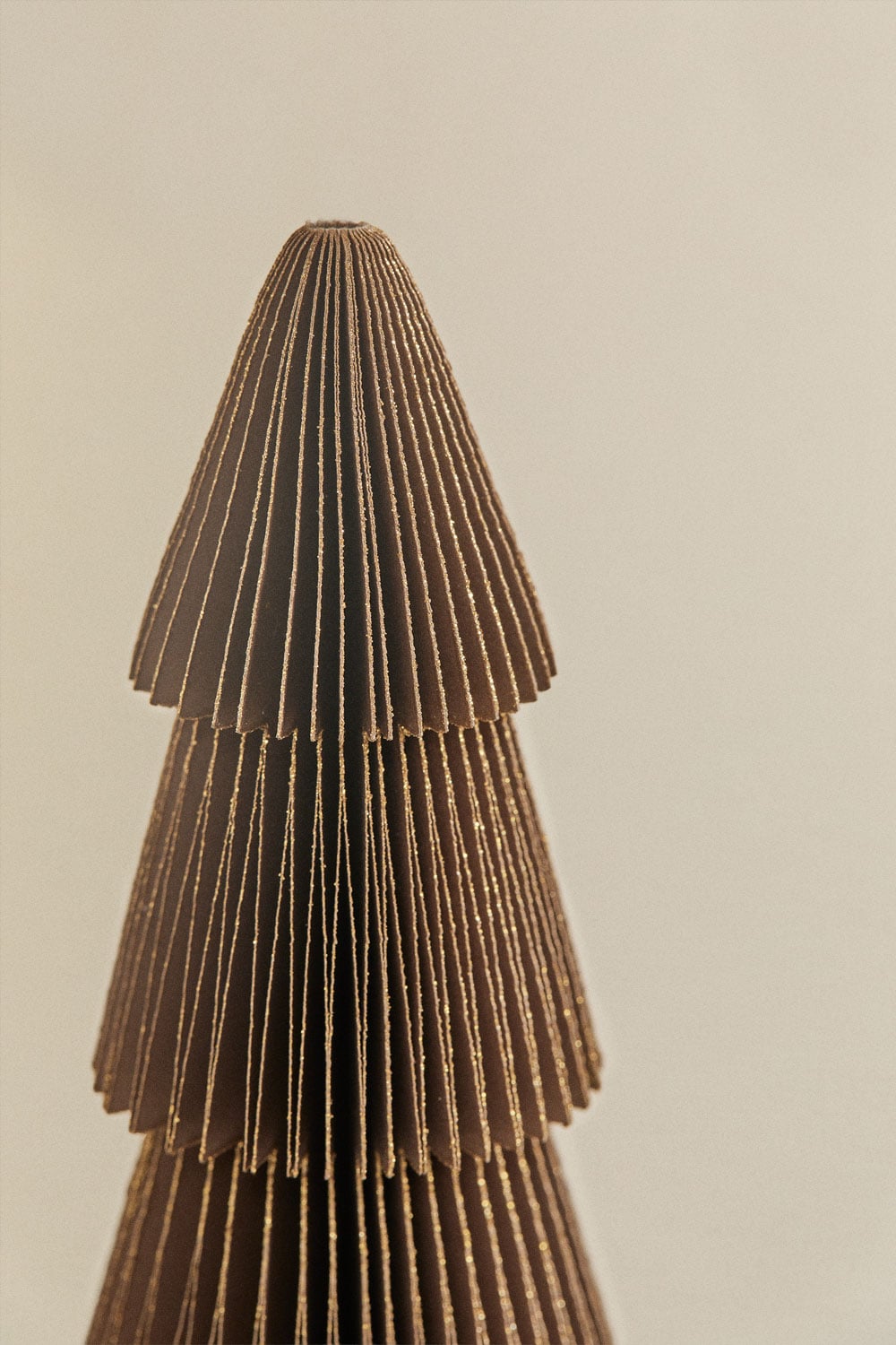Pack of 2 caramel brown paper Christmas trees 22.5 cm with glitter Jesper, gallery image 3