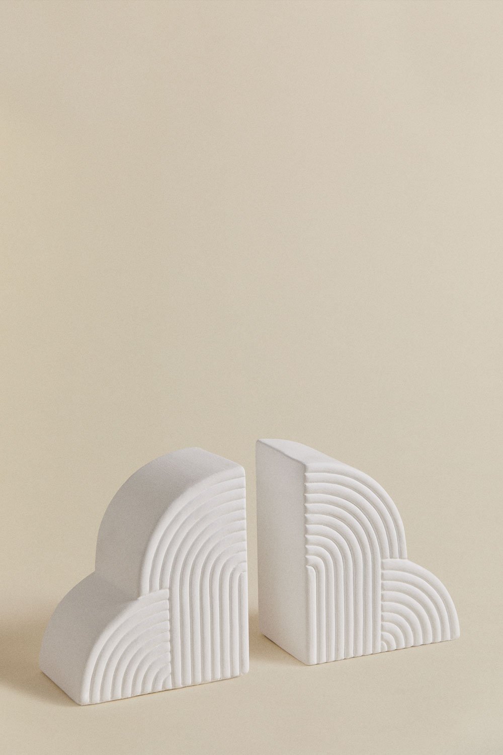 Set of 2 Belzer ceramic bookends, gallery image 1