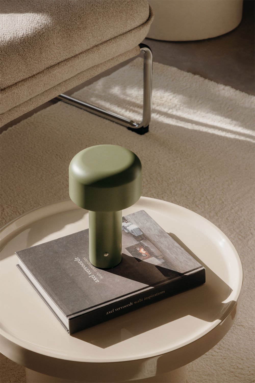 Loentia wireless LED iron table lamp, gallery image 1