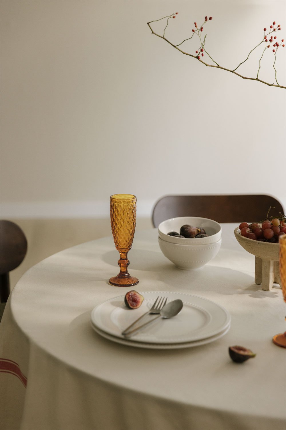 Pack of 4 15cl champagne glasses in Koviran glass, gallery image 2