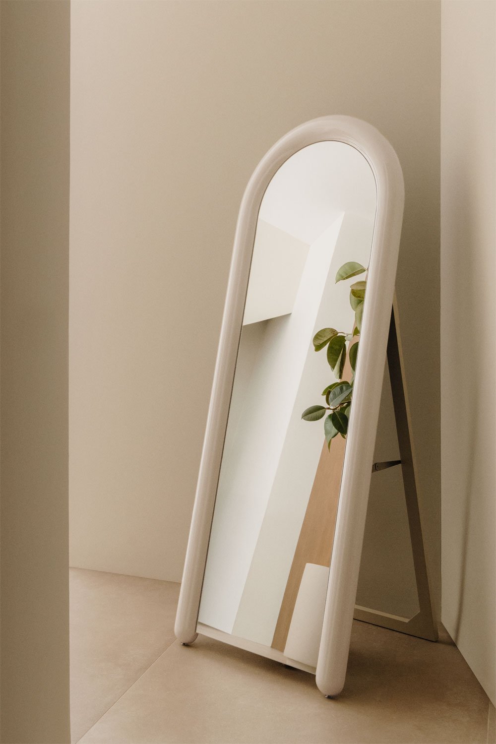 60x160 cm free-standing mirror in MDF Nurevi, gallery image 1