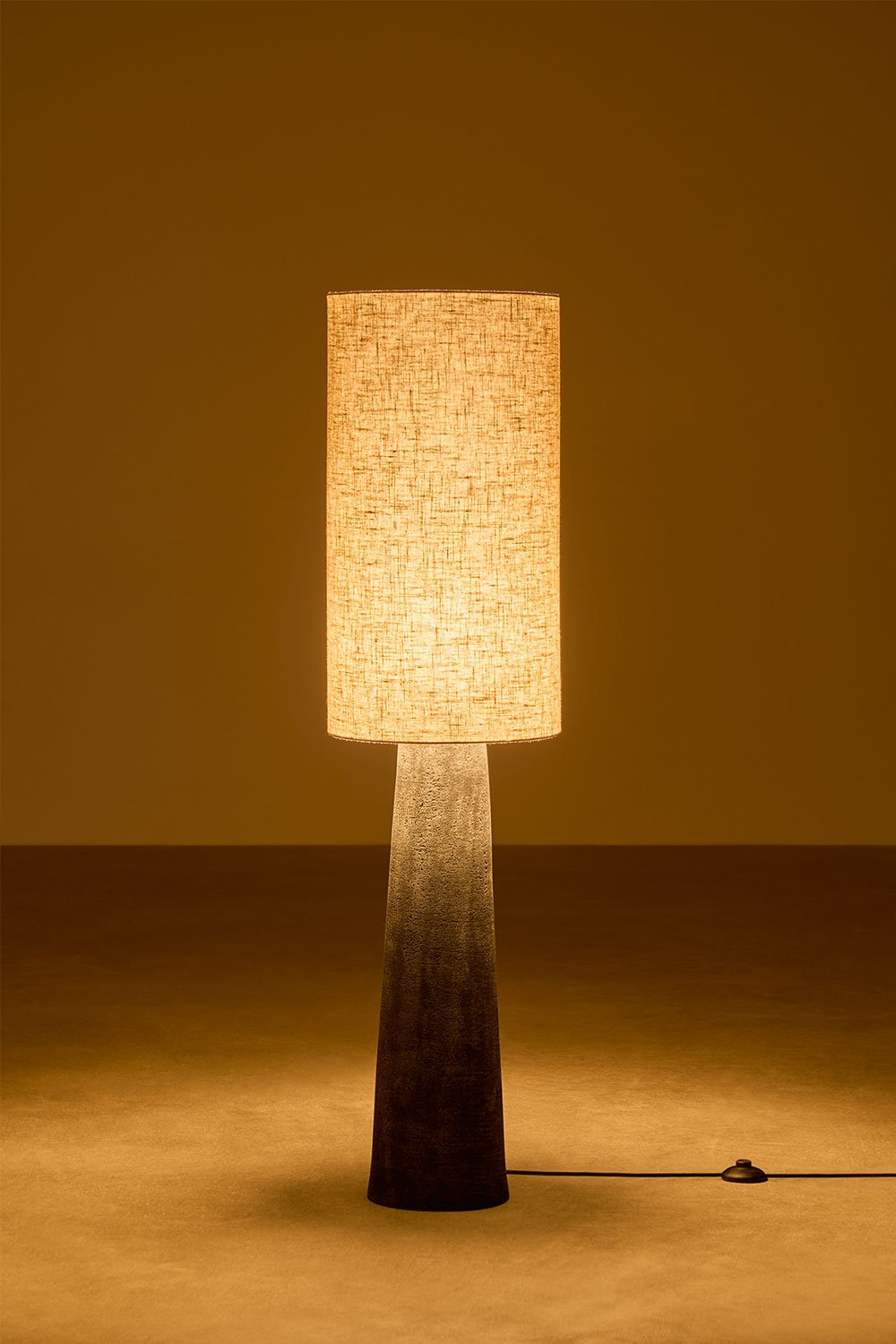 Loana floor lamp in linen and fiberglass, gallery image 4