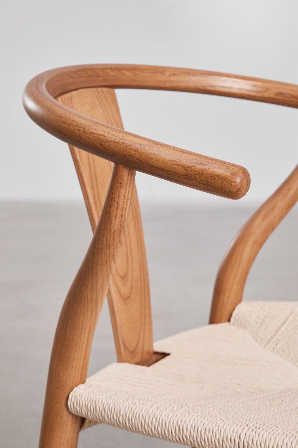 Pack of 4 dining chairs in elm wood Uish Edition, gallery image 5