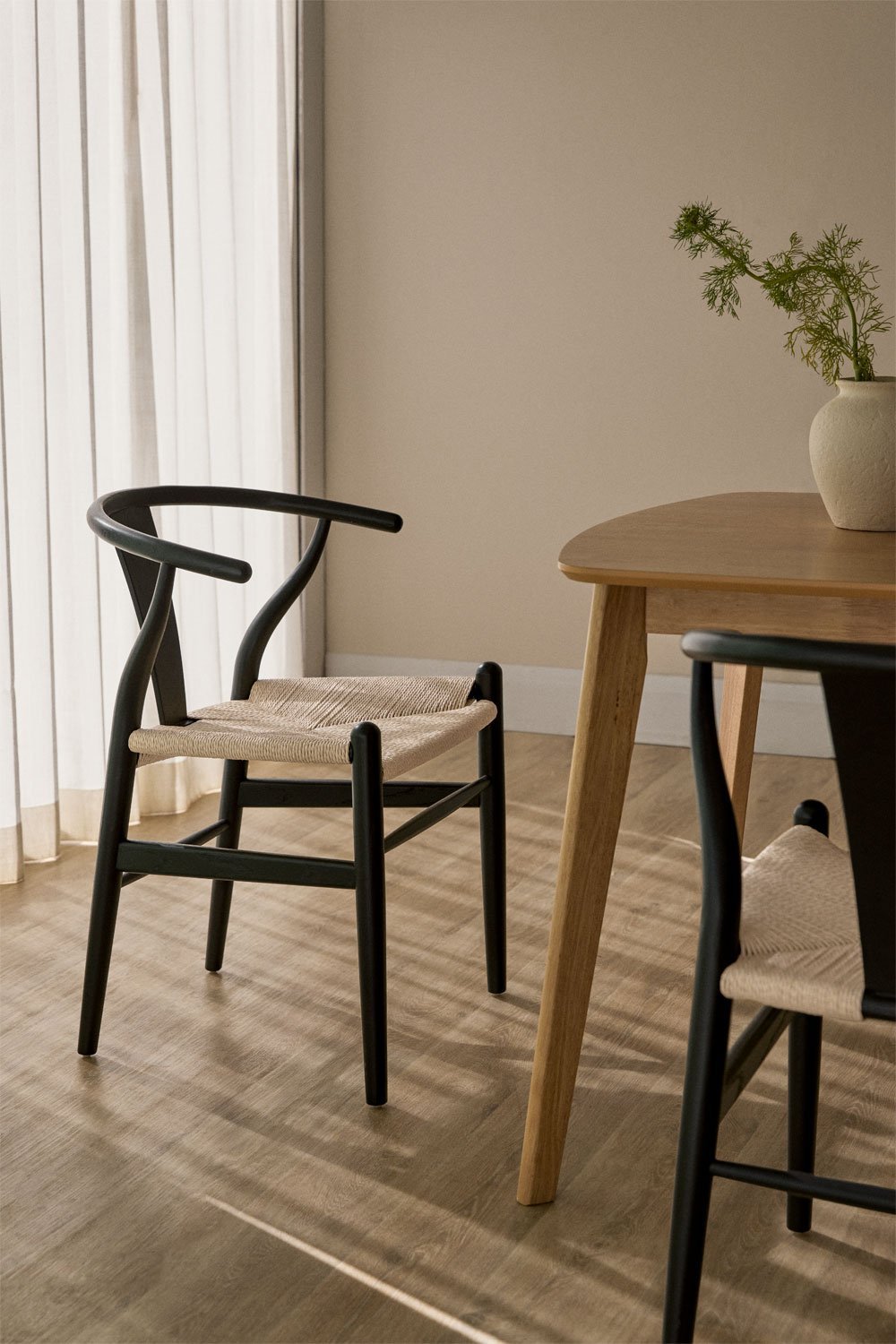 Pack of 2 dining chairs in elm wood Uish Edition, gallery image 1